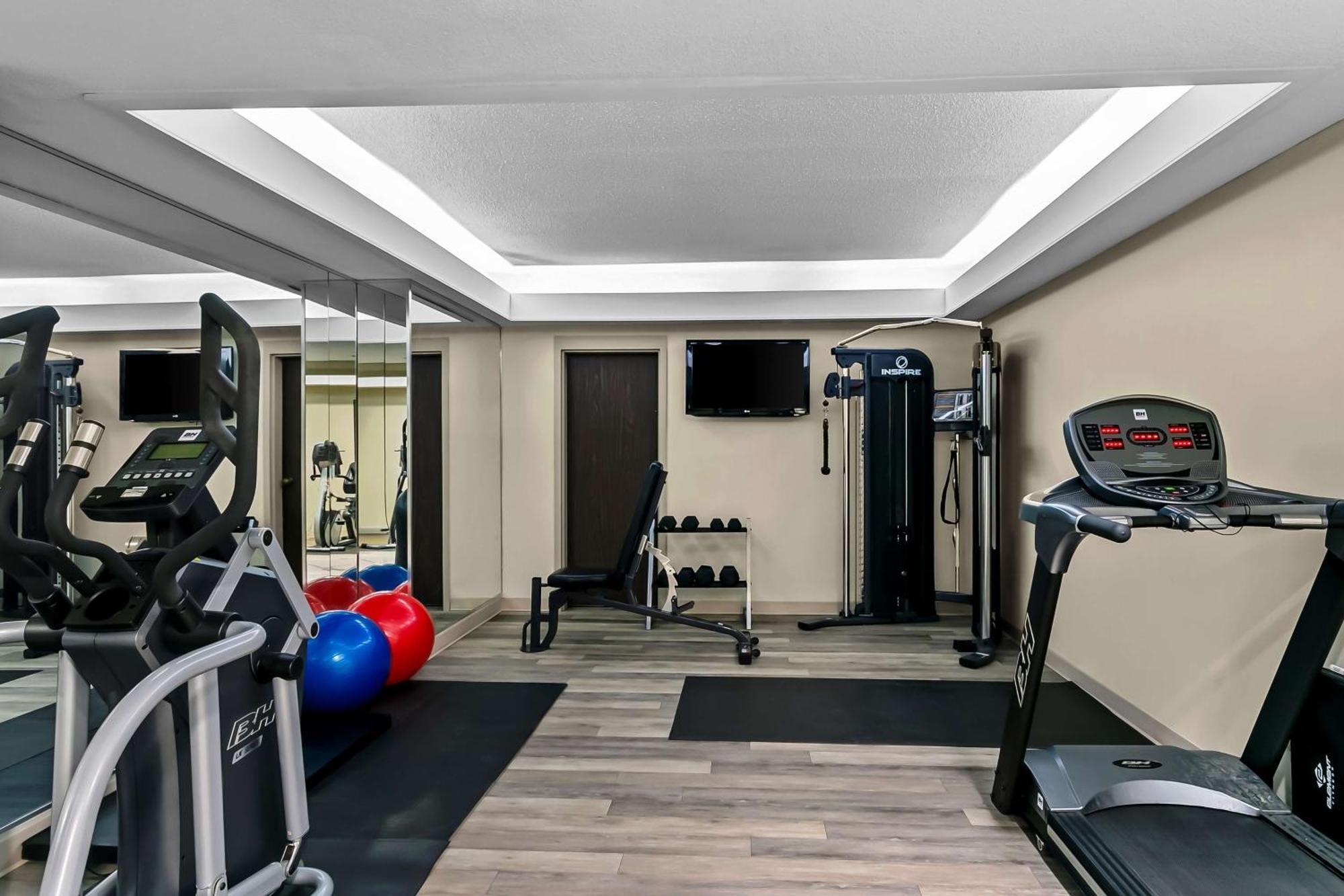 Best Western Downtown Садбери Экстерьер фото