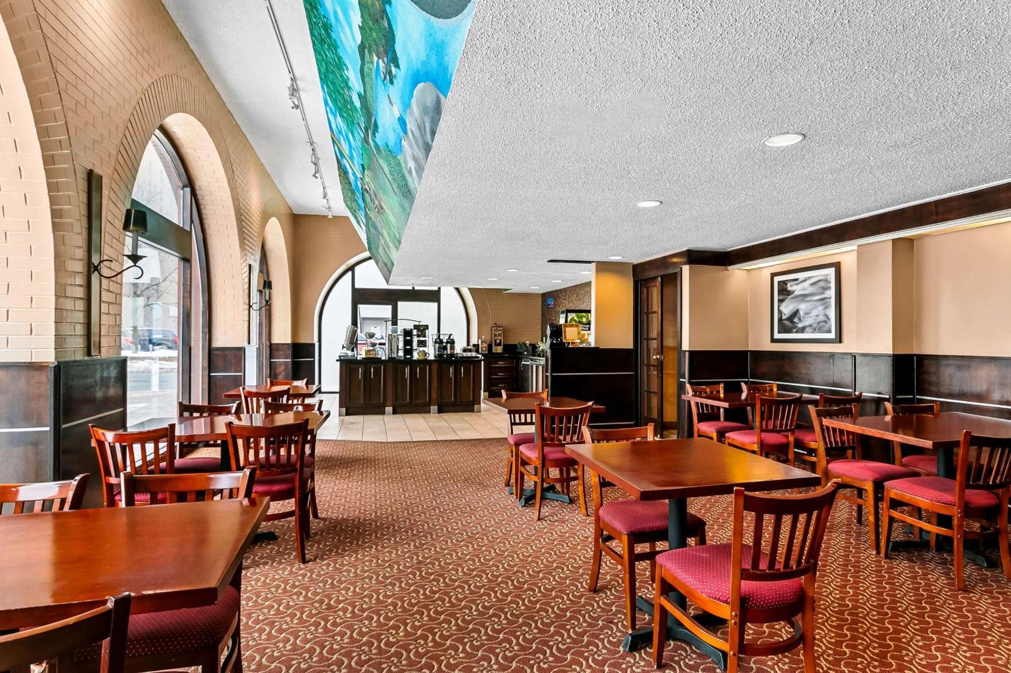 Best Western Downtown Садбери Экстерьер фото