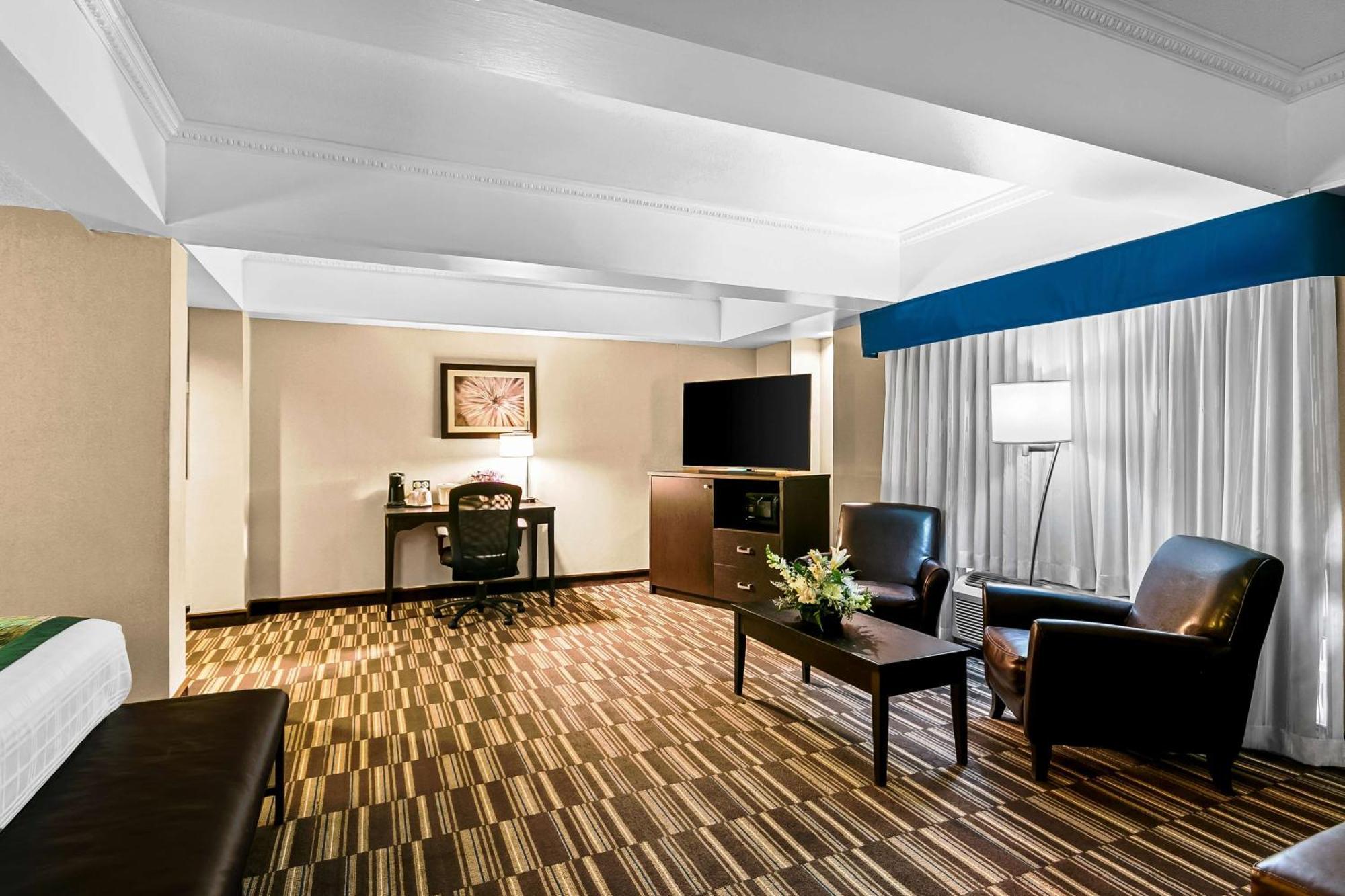 Best Western Downtown Садбери Экстерьер фото