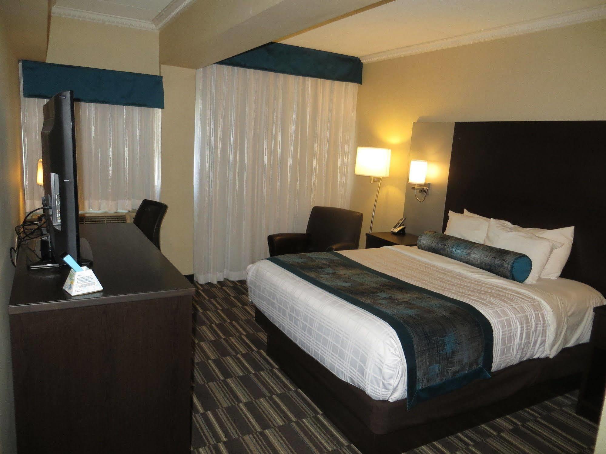 Best Western Downtown Садбери Экстерьер фото