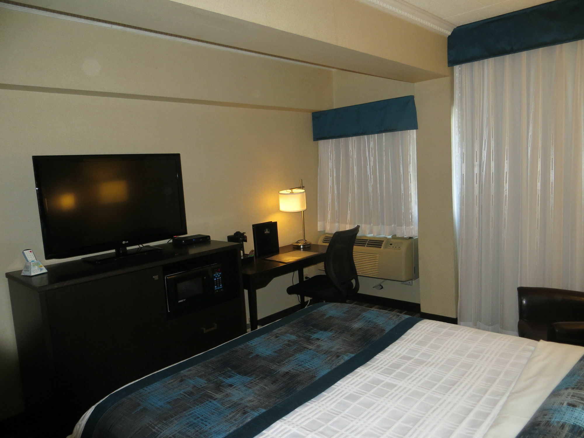 Best Western Downtown Садбери Экстерьер фото