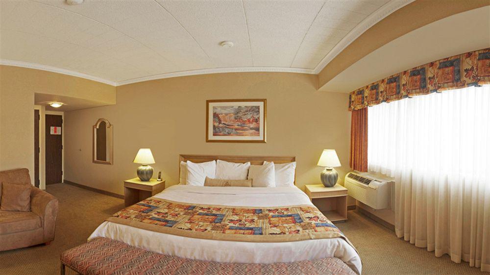 Best Western Downtown Садбери Экстерьер фото